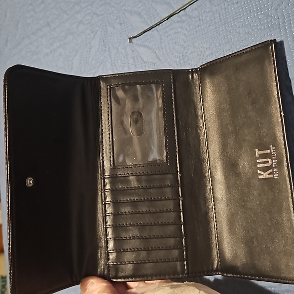 NWOT Kut from the Cloth wallet - Picture 2 of 4